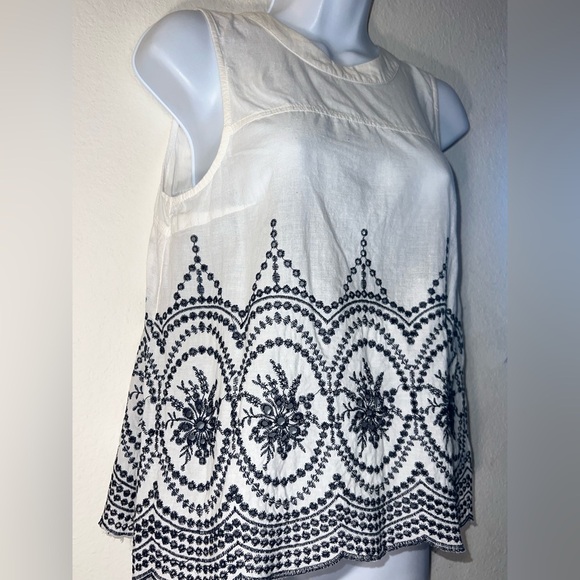 Embroidered White and Blue Sleeveless Top - Picture 6 of 9